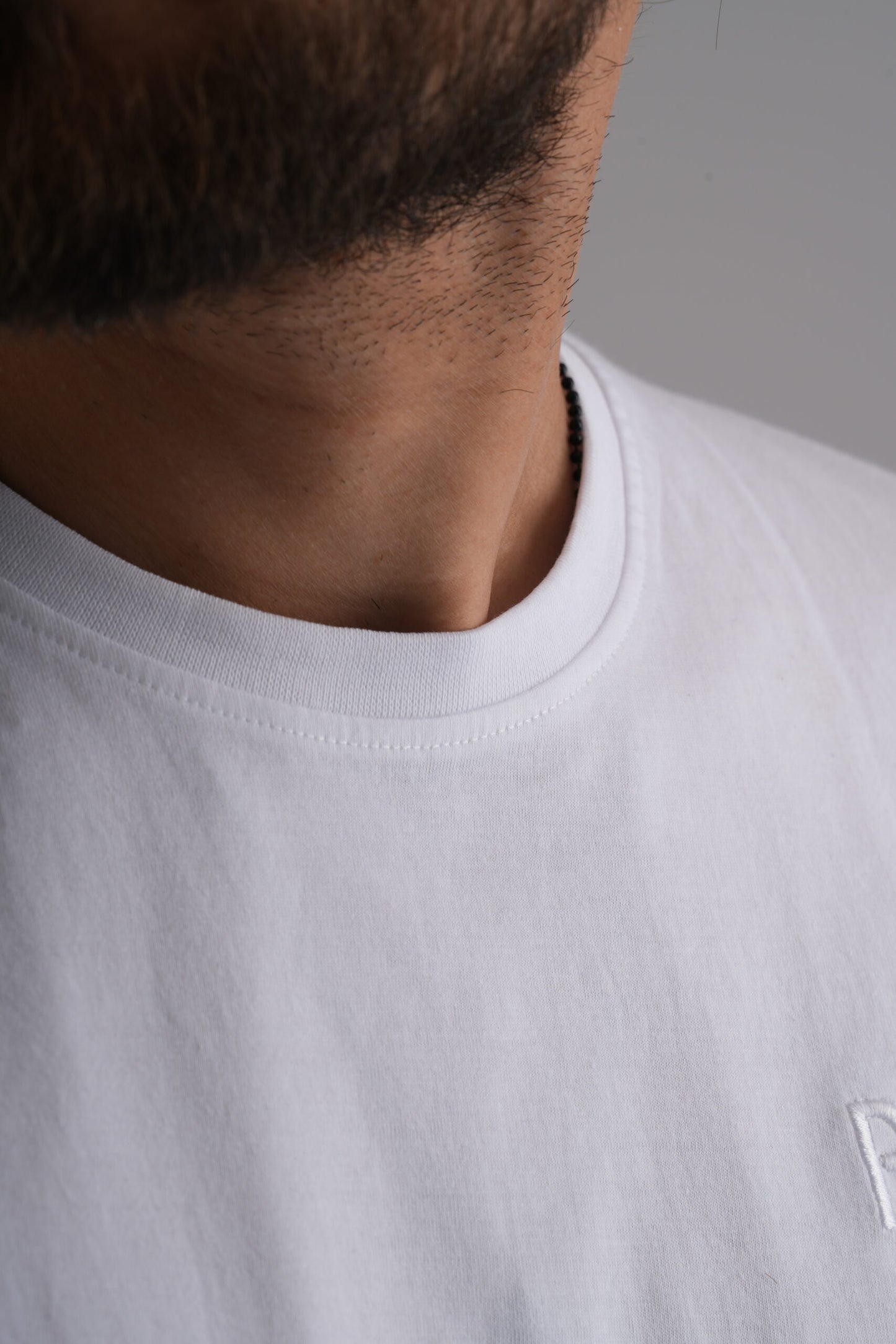 White Round Neck T-Shirt – Classic 'Pablo' Embroidery for a Stylish Look