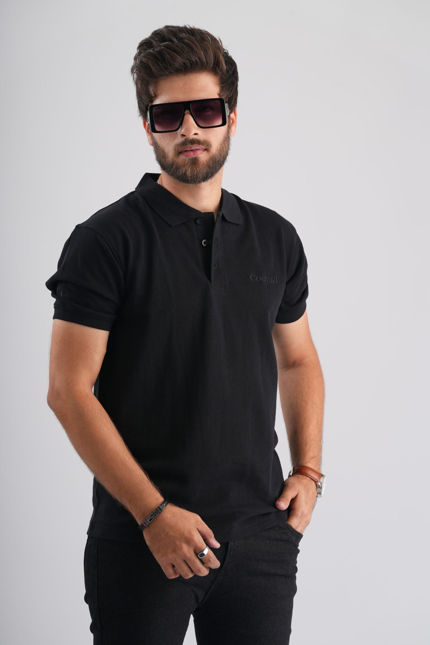 Black Polo T-Shirt – Classic Embroidered Detailing for a Stylish Look